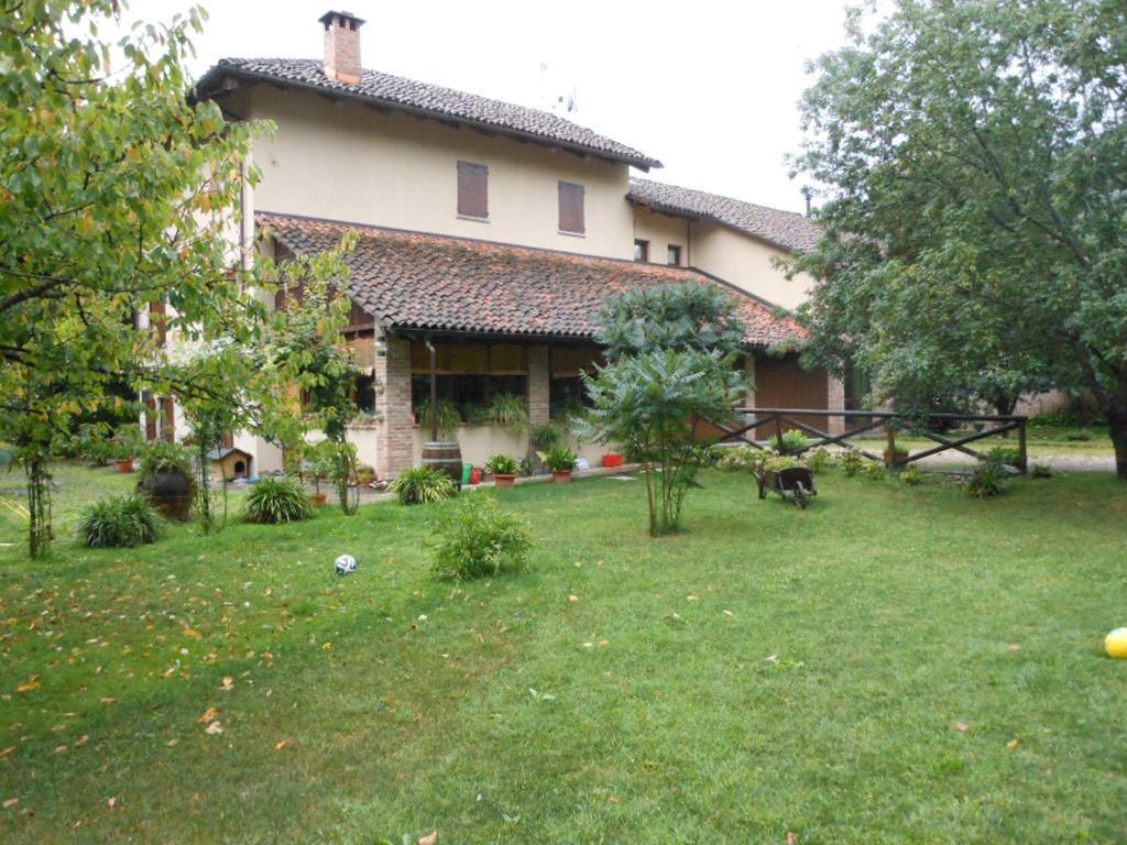 Locanda Del Molino Vecchio Magliano Alfieri Zimmer foto