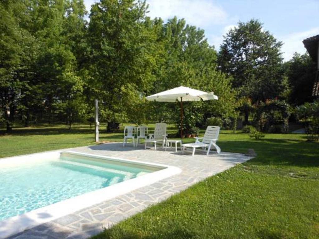 Locanda Del Molino Vecchio Magliano Alfieri Zimmer foto
